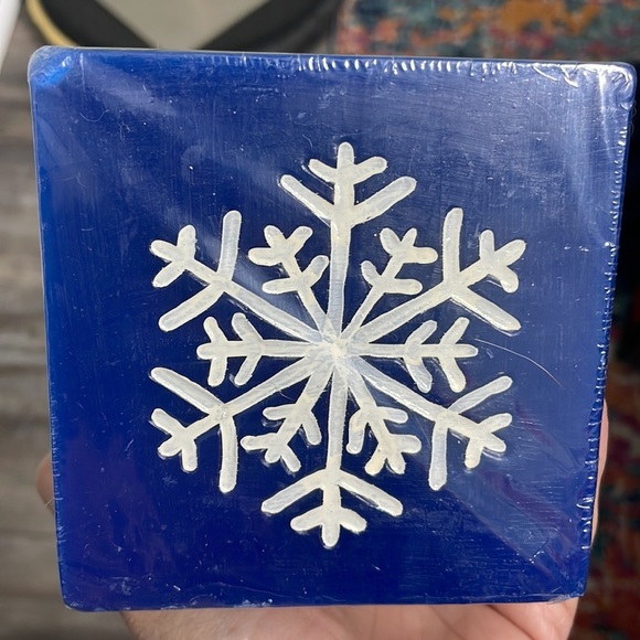 Square snowflake single wick decorative candle - Picture 4 of 4